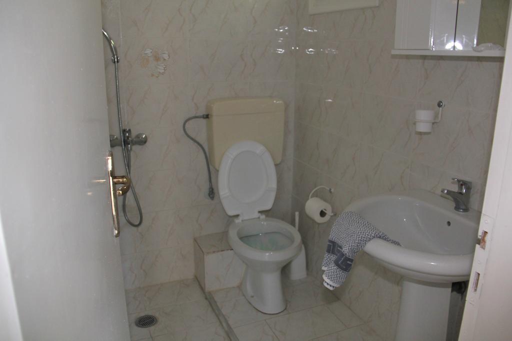 Theodora Studios Yénion الغرفة الصورة