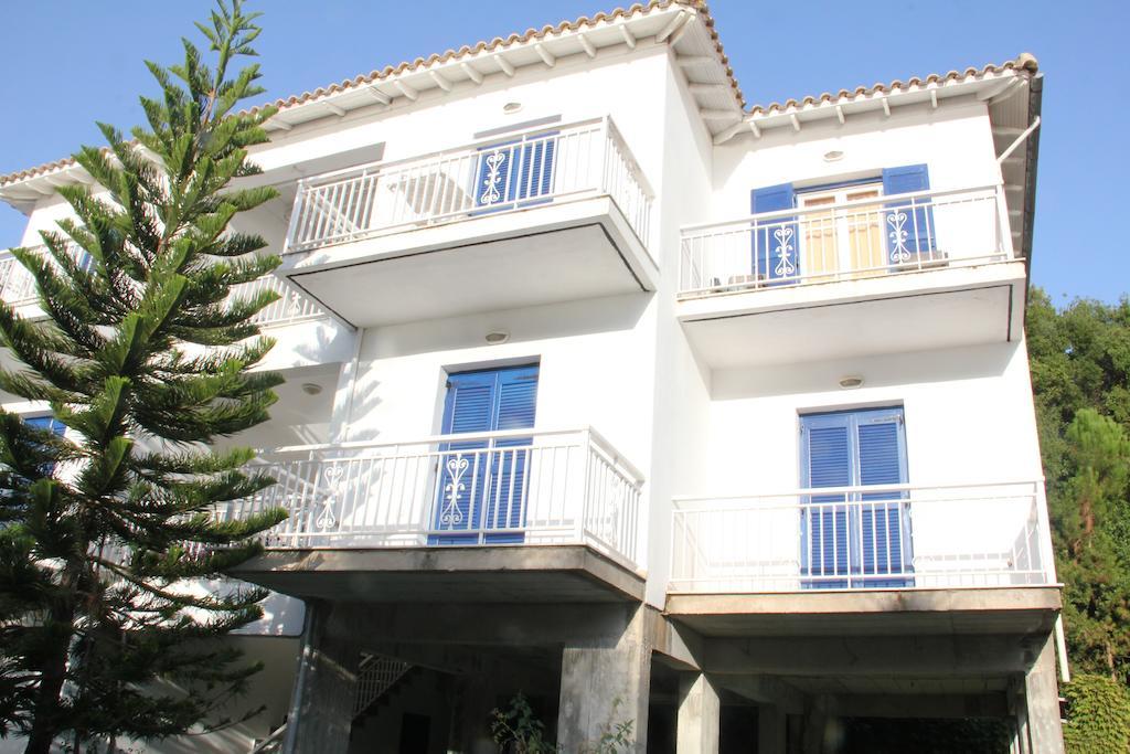Theodora Studios Yénion المظهر الخارجي الصورة
